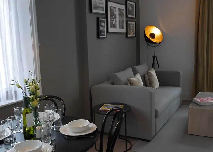 Nevern Place By Supercity Aparthotels London